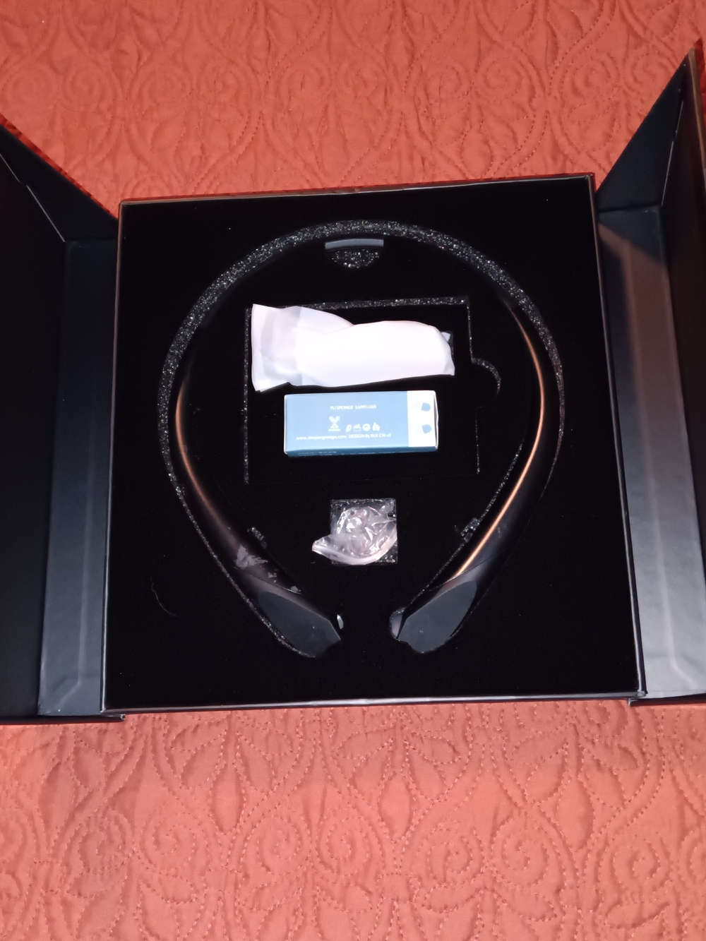 Wireless Neckband Retractable Headphones - Black